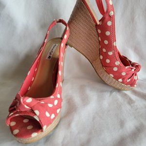 American Eagle Wedge Heel: Slingback Pink Polka Dot, Open Toe. Sz7W